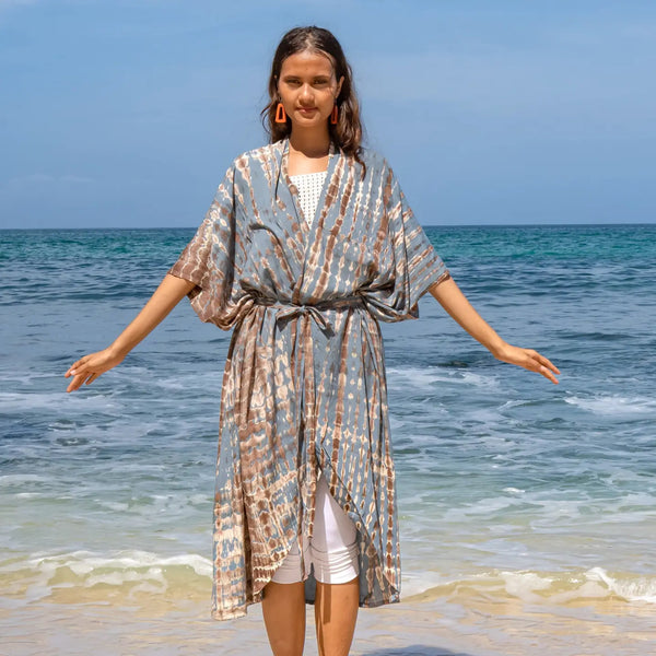 Kimono in tan & grey tie dye