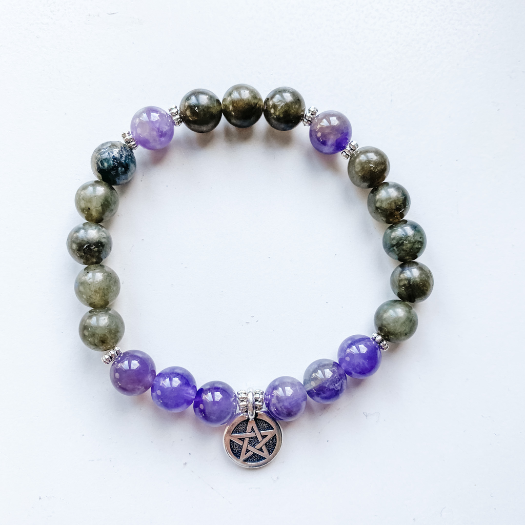 Bracelet 8mm labradorite, amethyst with pentacle charm