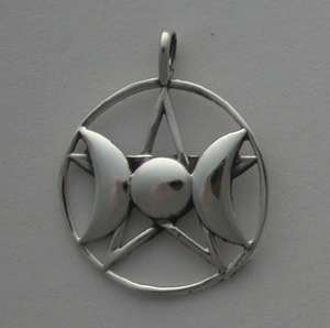 Pendant Goddess Triple 17mm