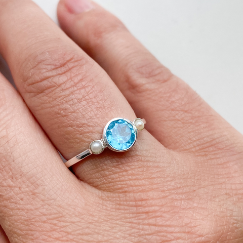 Ring round topaz and pearl sterling silver